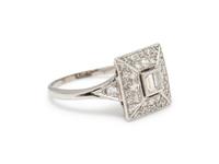 DIAMOND RING