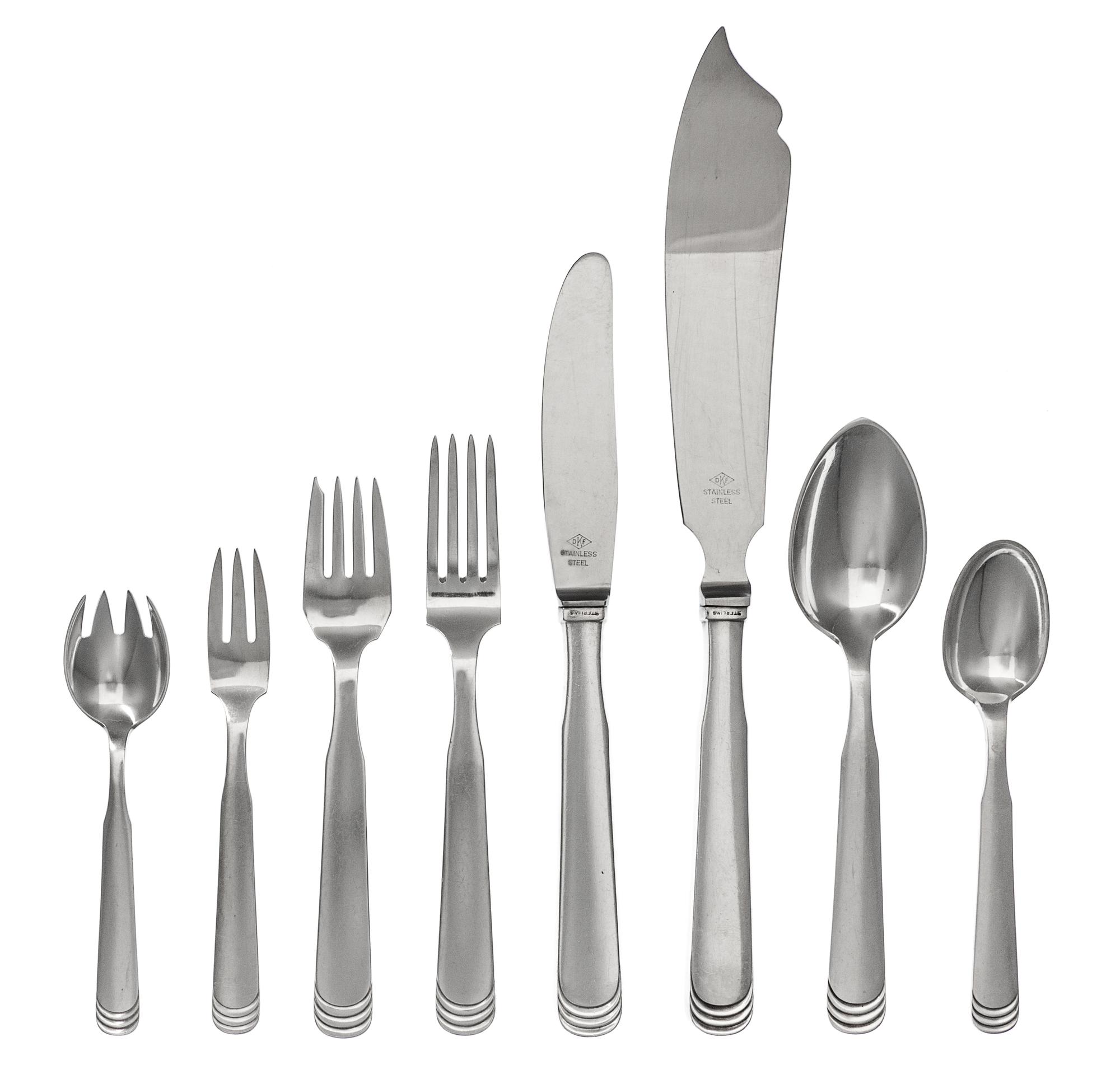 A Danish Silver Flatware Service, Hans Hansen, Copenhagen, Mid-20th Century, Art Deco Ripple pattern, comprising: 9 dinner knives 3 lun