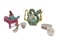 Five Chinese Famille Rose Porcelain Articles
