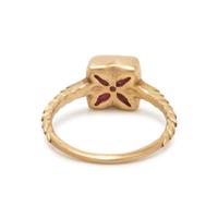 YELLOW GOLD AND DIAMOND RING