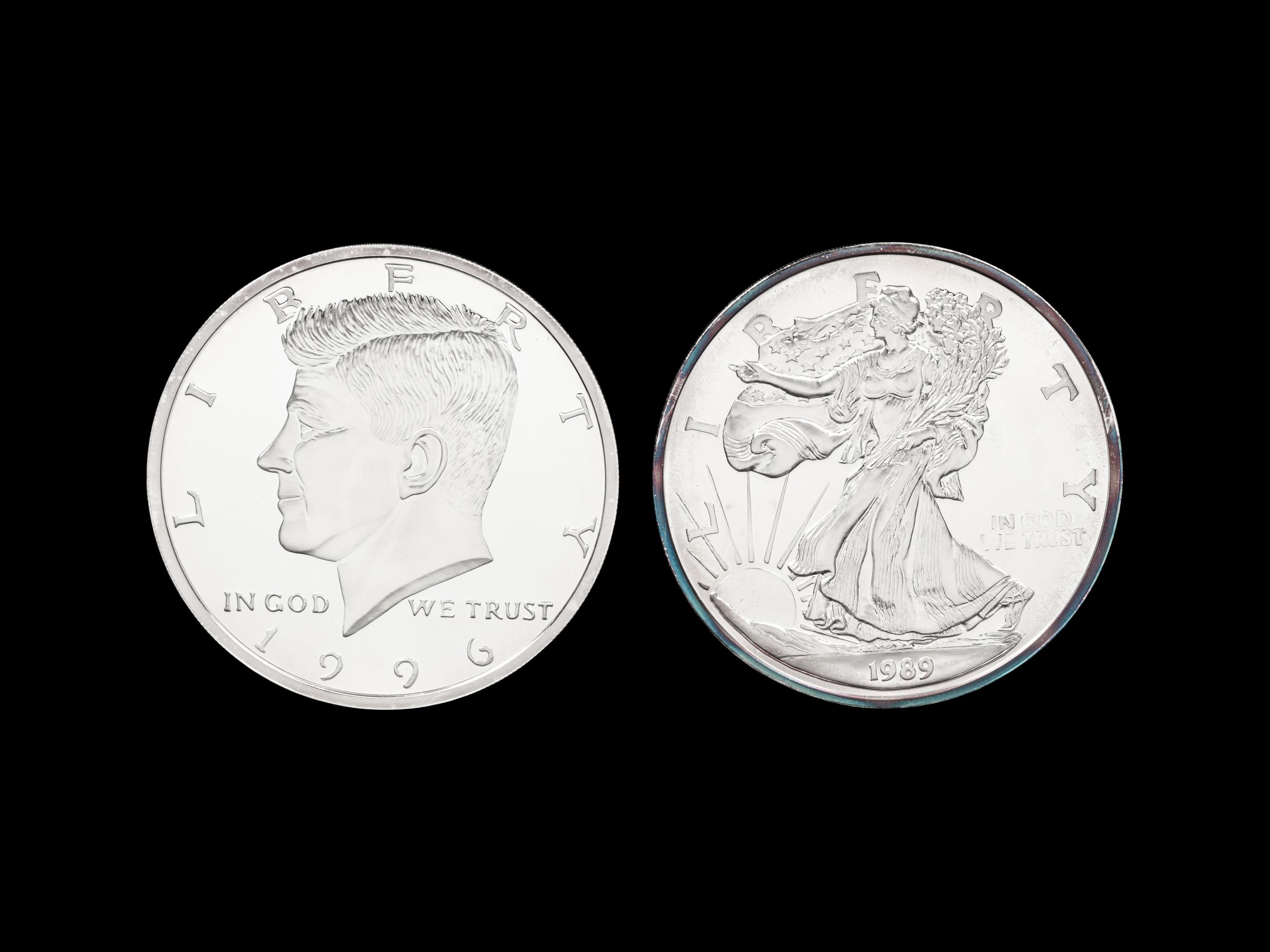 [PRIVATE ISSUE] Two 1/2-Pound Silver Rounds