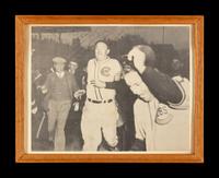 A Gabby Hartnett Signed Autograph Photo (Beckett Authentication Services)