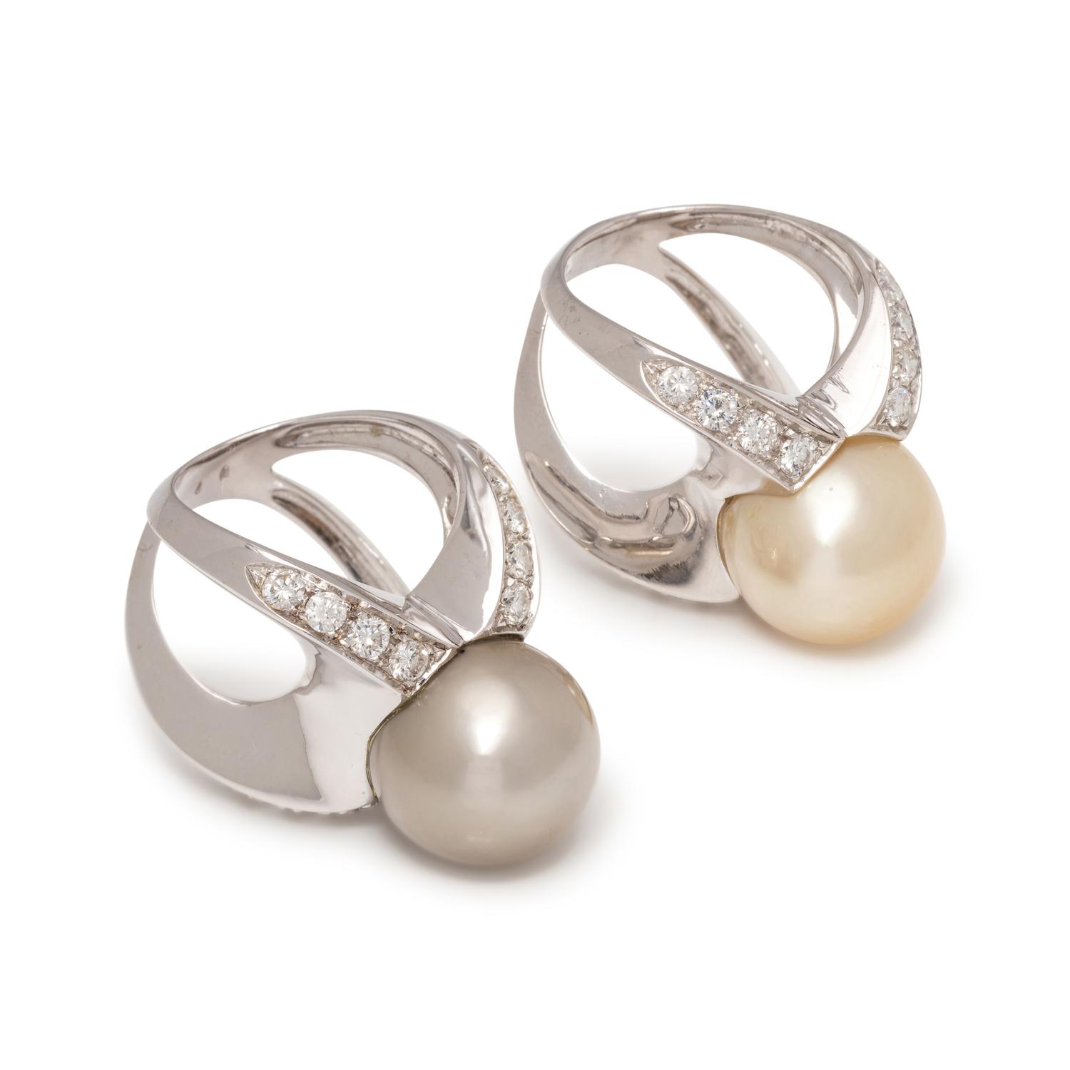 ANGELA PINTALDI, CULTURED SOUTH SEA PEARL AND DIAMOND RING SET