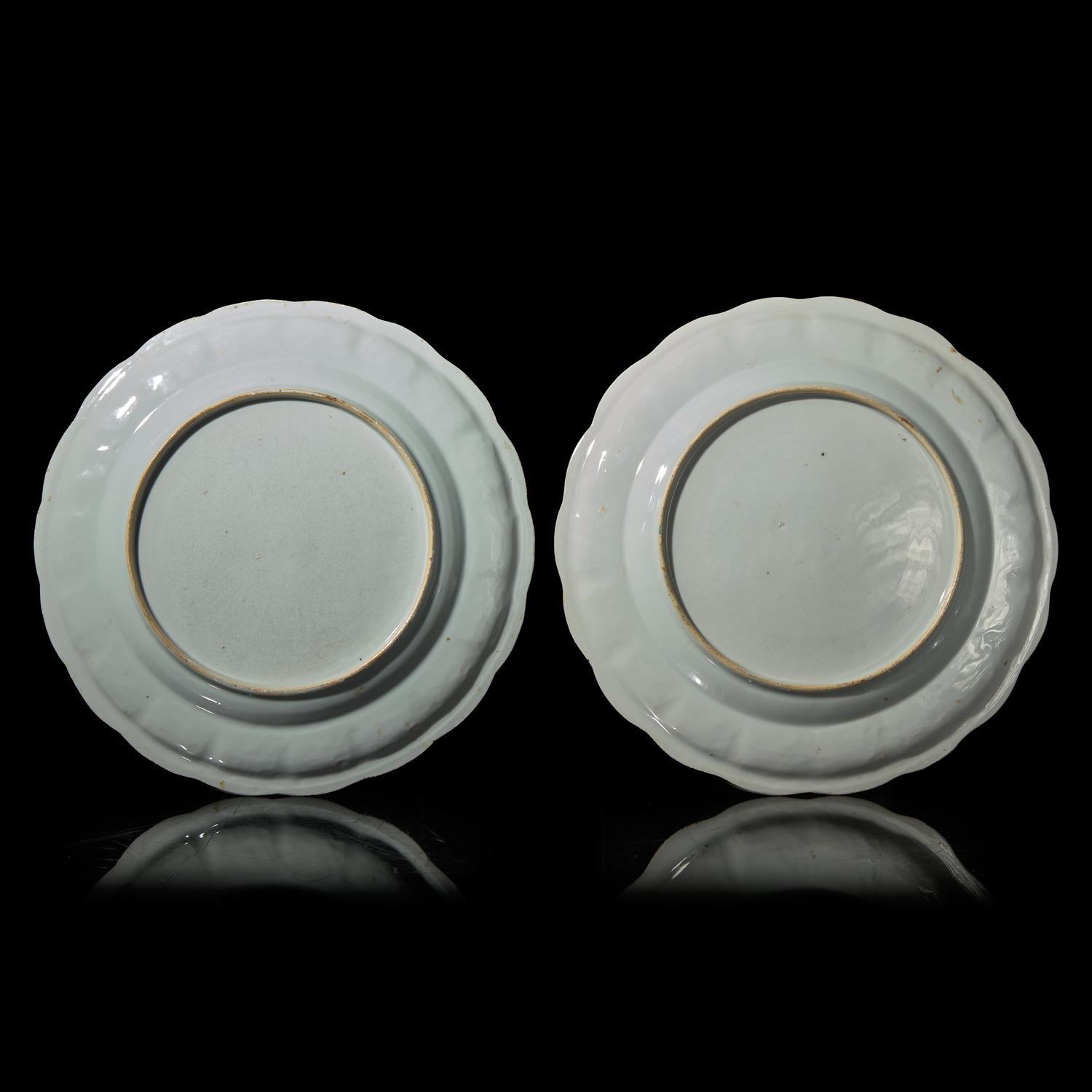 A Pair of Chinese Famille Rose 'Meiren' Chargers, Qianlong Period — 清乾隆 粉彩仙人圖賞盤一對