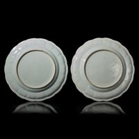 A Pair of Chinese Famille Rose 'Meiren' Chargers, Qianlong Period — 清乾隆 粉彩仙人圖賞盤一對