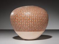 Fine Line Large Pottery Seed Jar