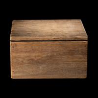 A Chinese Gilt Decorated 'Tea Dust' Glazed Porcelain Covered Ink Paste Box 茶葉末地描金印泥盒