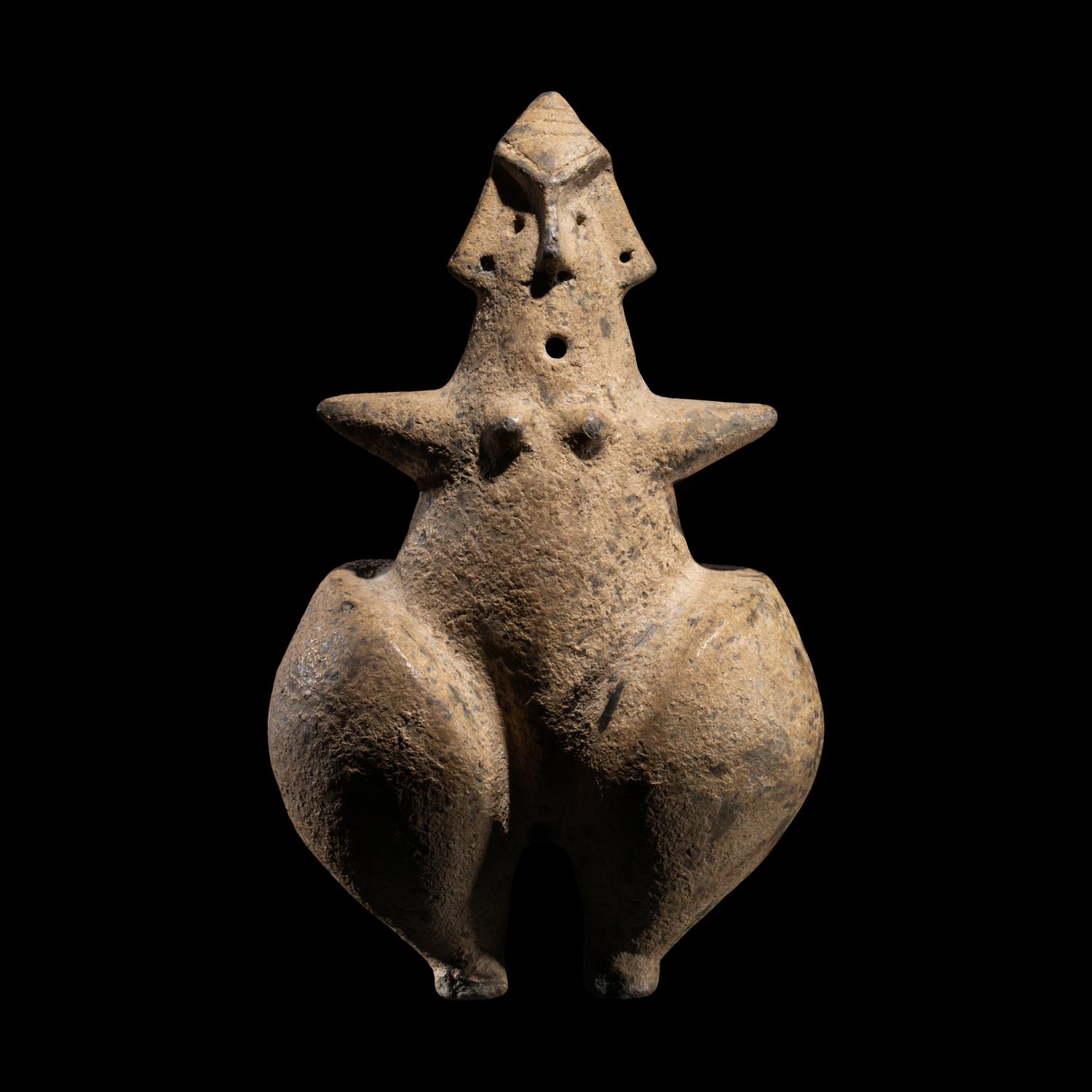 An Amlash Terracotta Female Figure