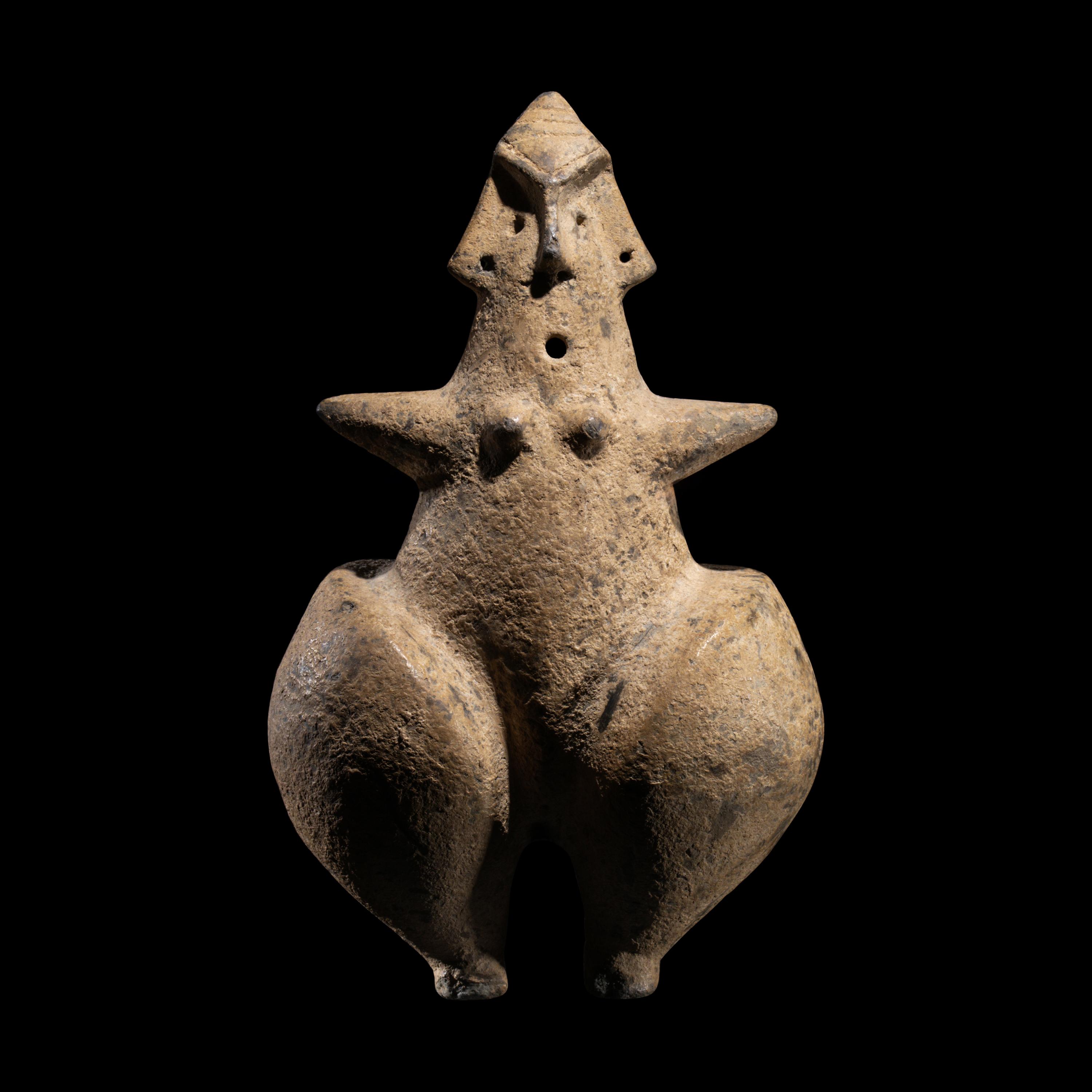 An Amlash Terracotta Female Figure