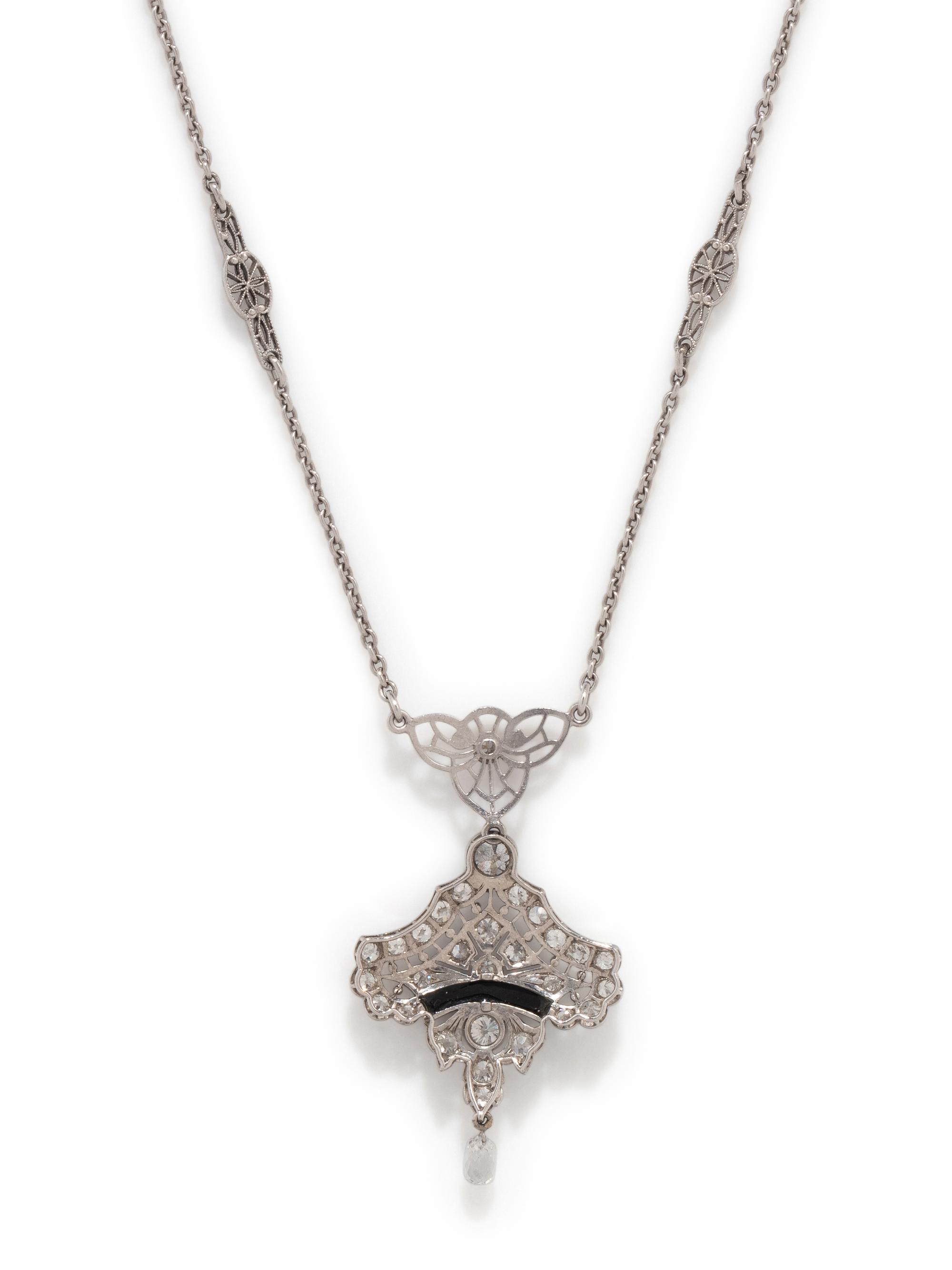ART DECO, DIAMOND AND ONYX NECKLACE