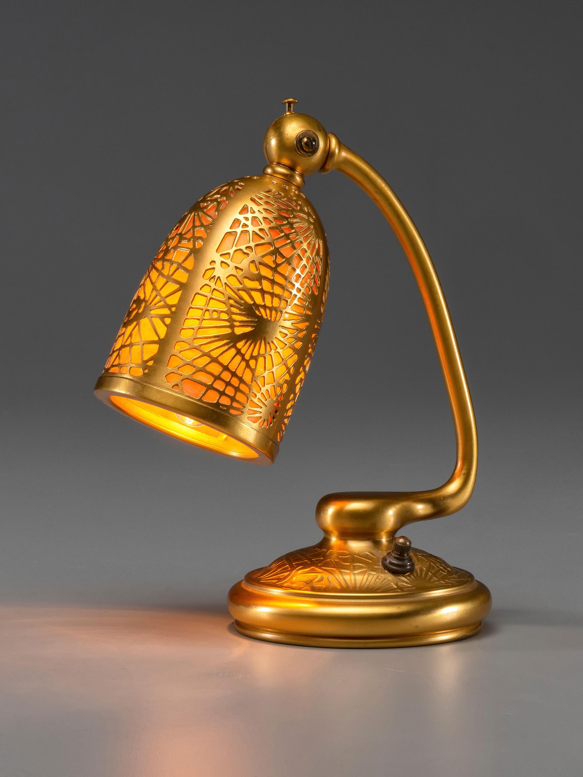 Pine Needle Desk Lamp, model 552
