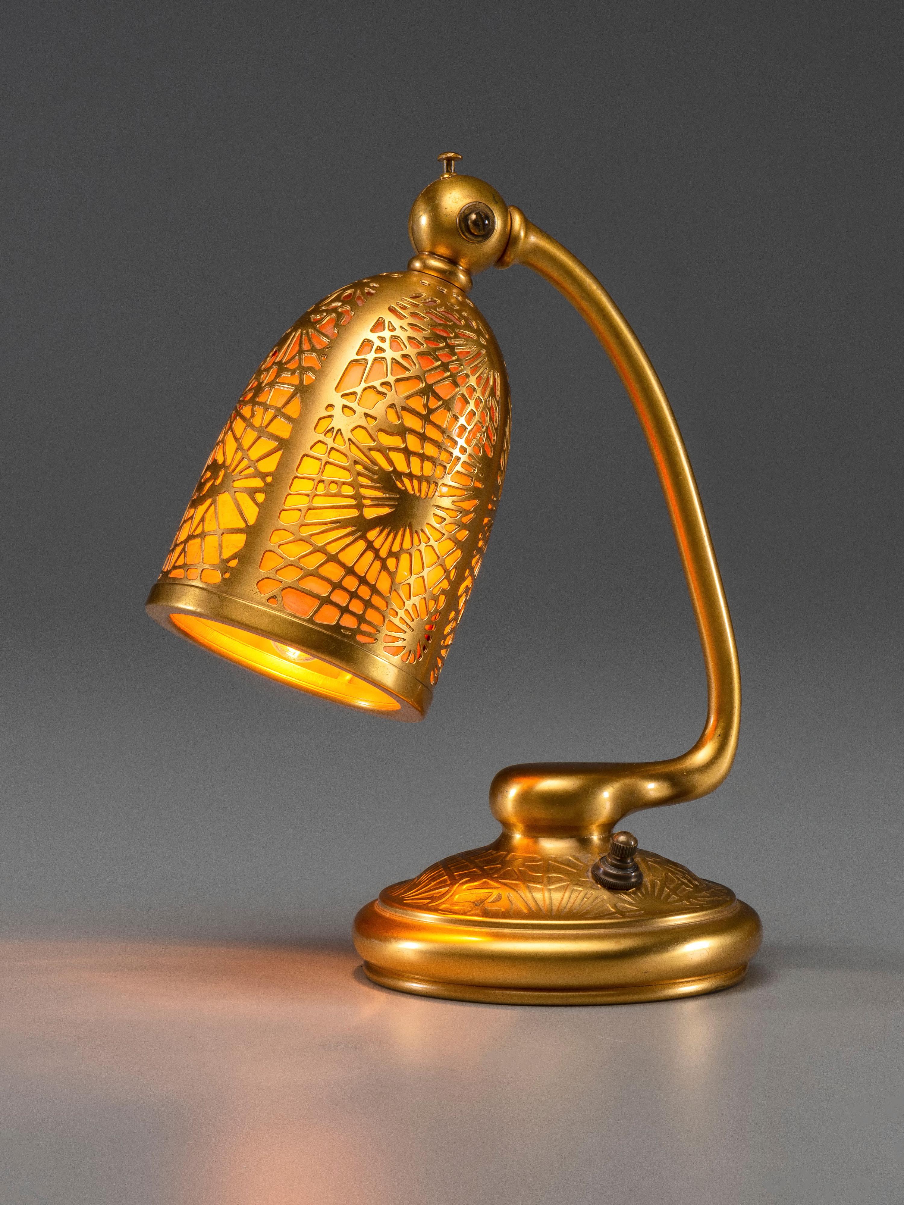 Pine Needle Desk Lamp, model 552