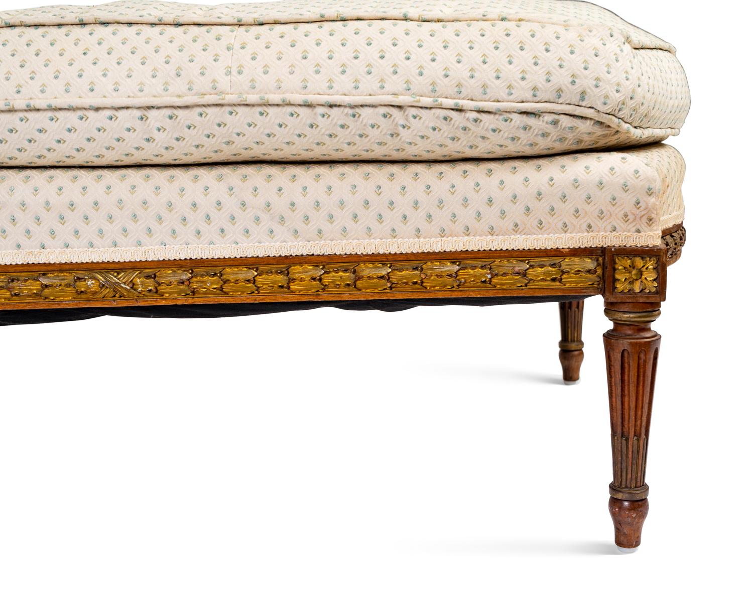 A Louis XVI Style Carved Giltwood Chaise Longue — 19TH CENTURY