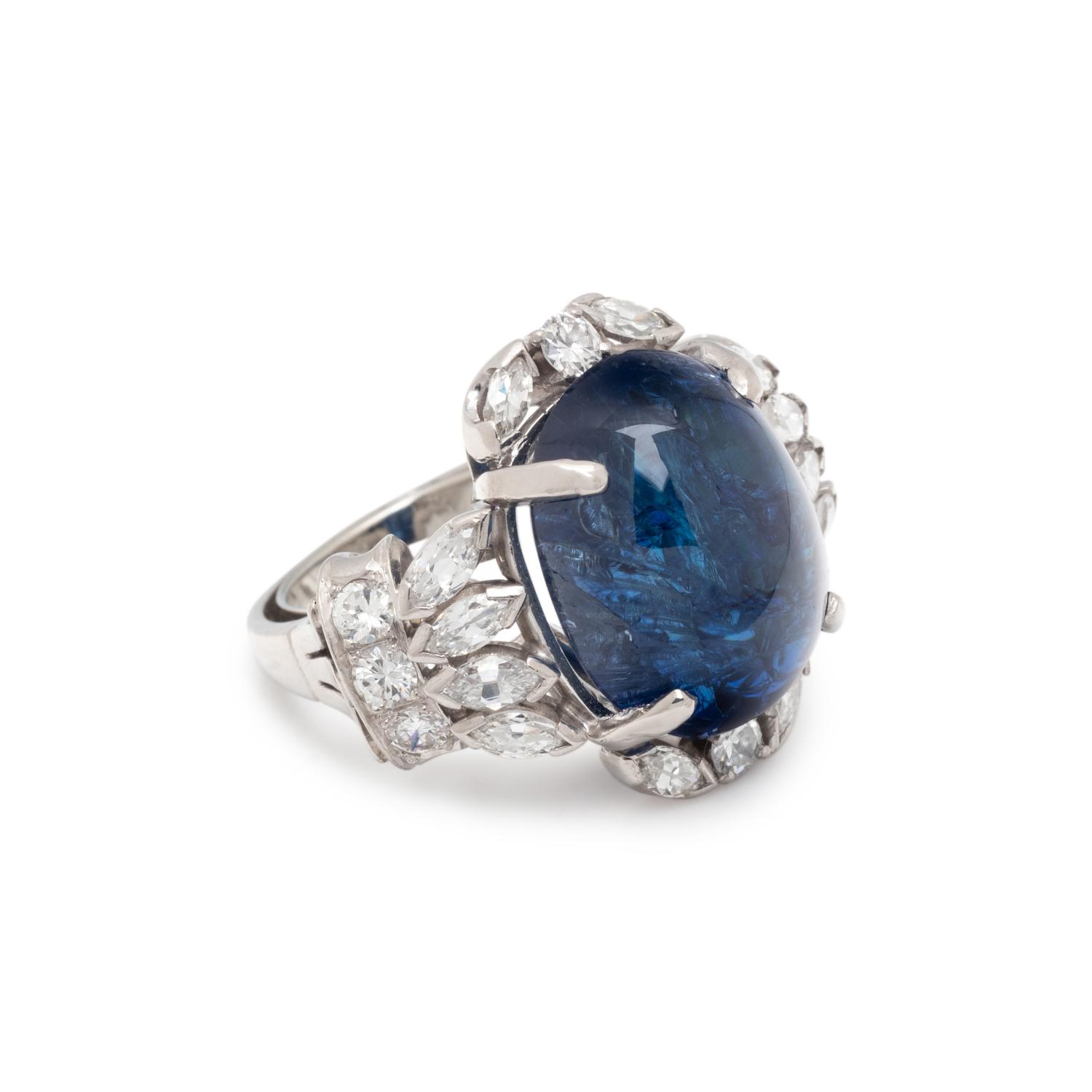 SAPPHIRE AND DIAMOND RING