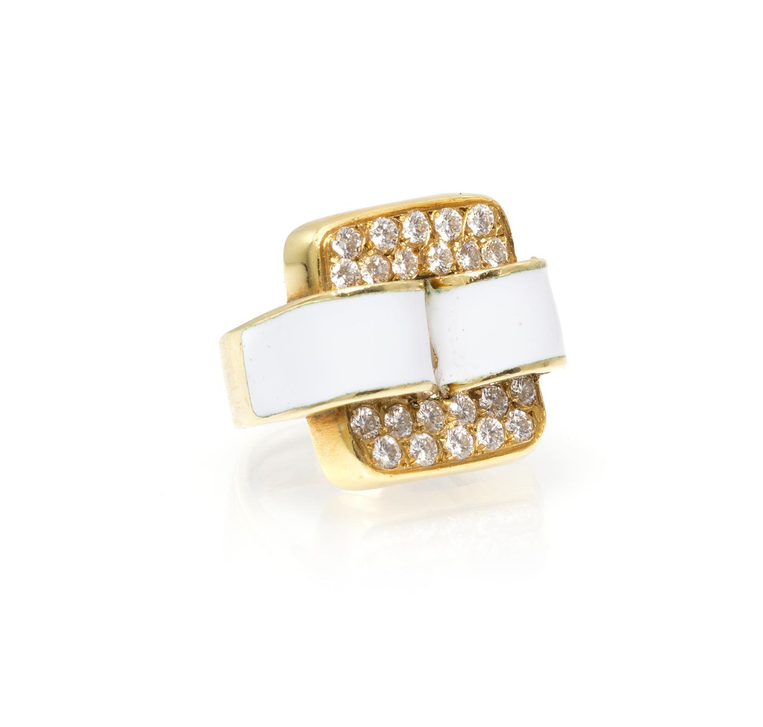 An 18 Karat Yellow Gold, Diamond and Enamel Ring, 10.90 dwts.