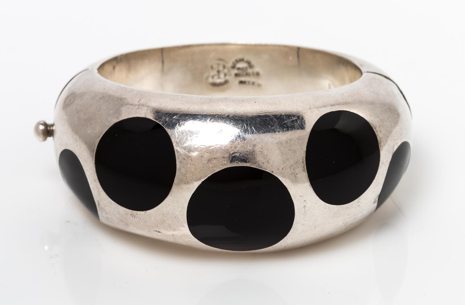 A Sterling Silver and Lucite Polka Dot Bangle Bracelet, Los Ballesteros, Pre-1948, 72.90 dwts.