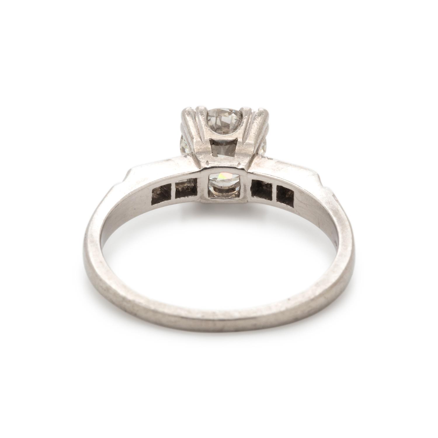 DIAMOND RING