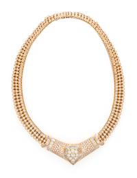 YELLOW GOLD AND DIAMOND NECKLACE
