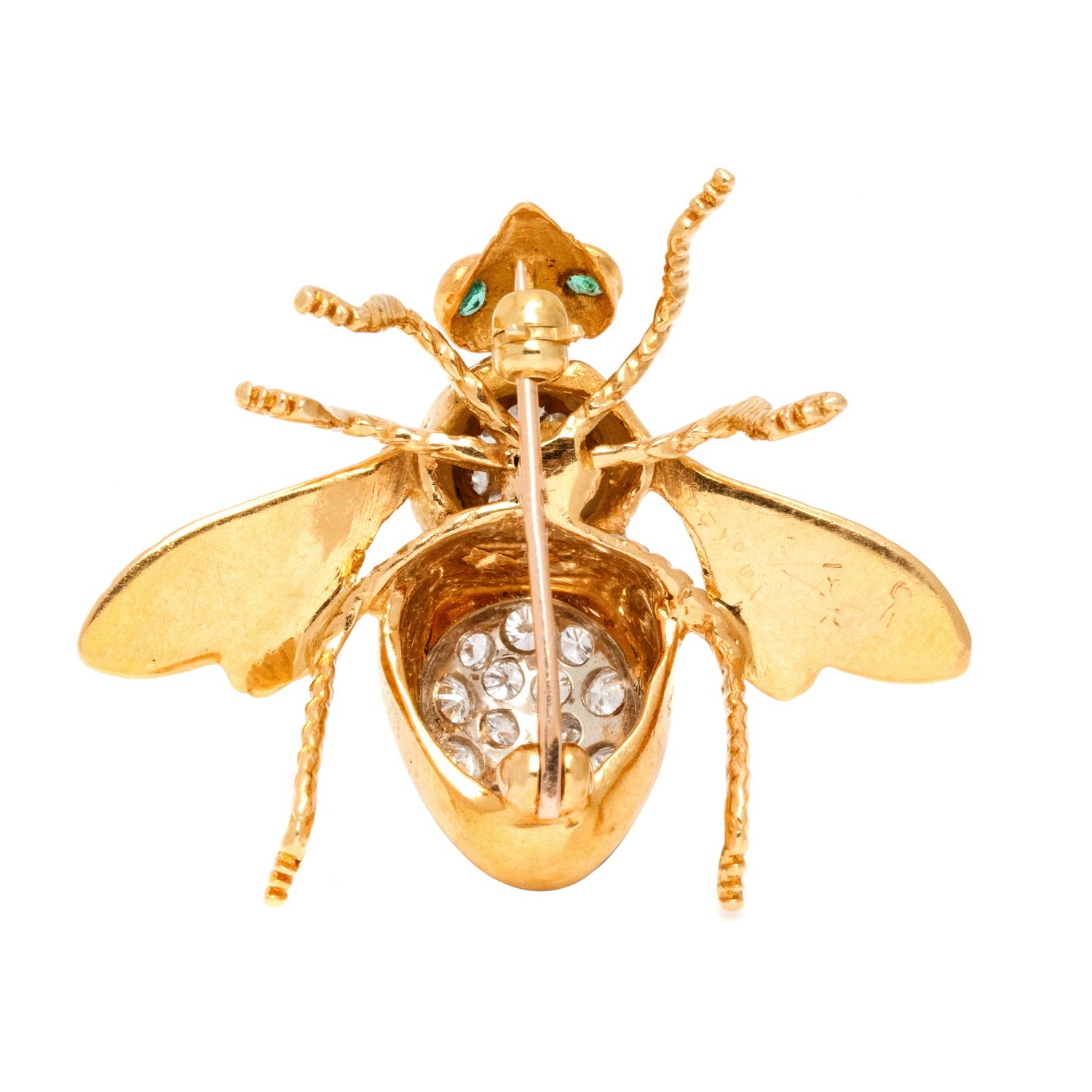 YELLOW GOLD AND DIAMOND BEE BROOCH