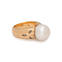 YELLOW GOLD, CULTURED SOUTH SEA PEARL AND DIAMOND RING