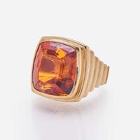 An 18K Yellow Gold and Citrine Ring