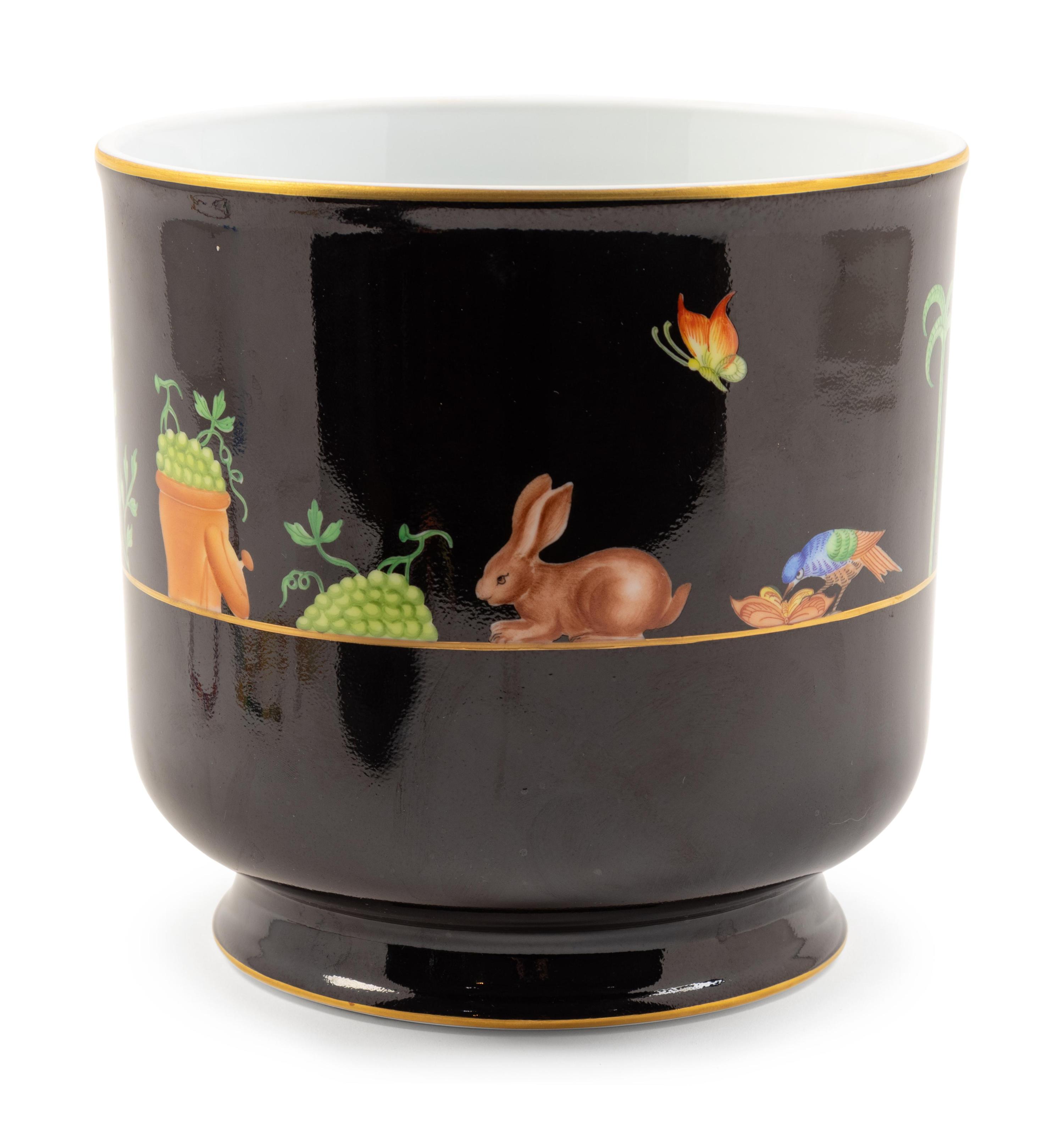 A Tiffany Black Shoulder China Cache Pot