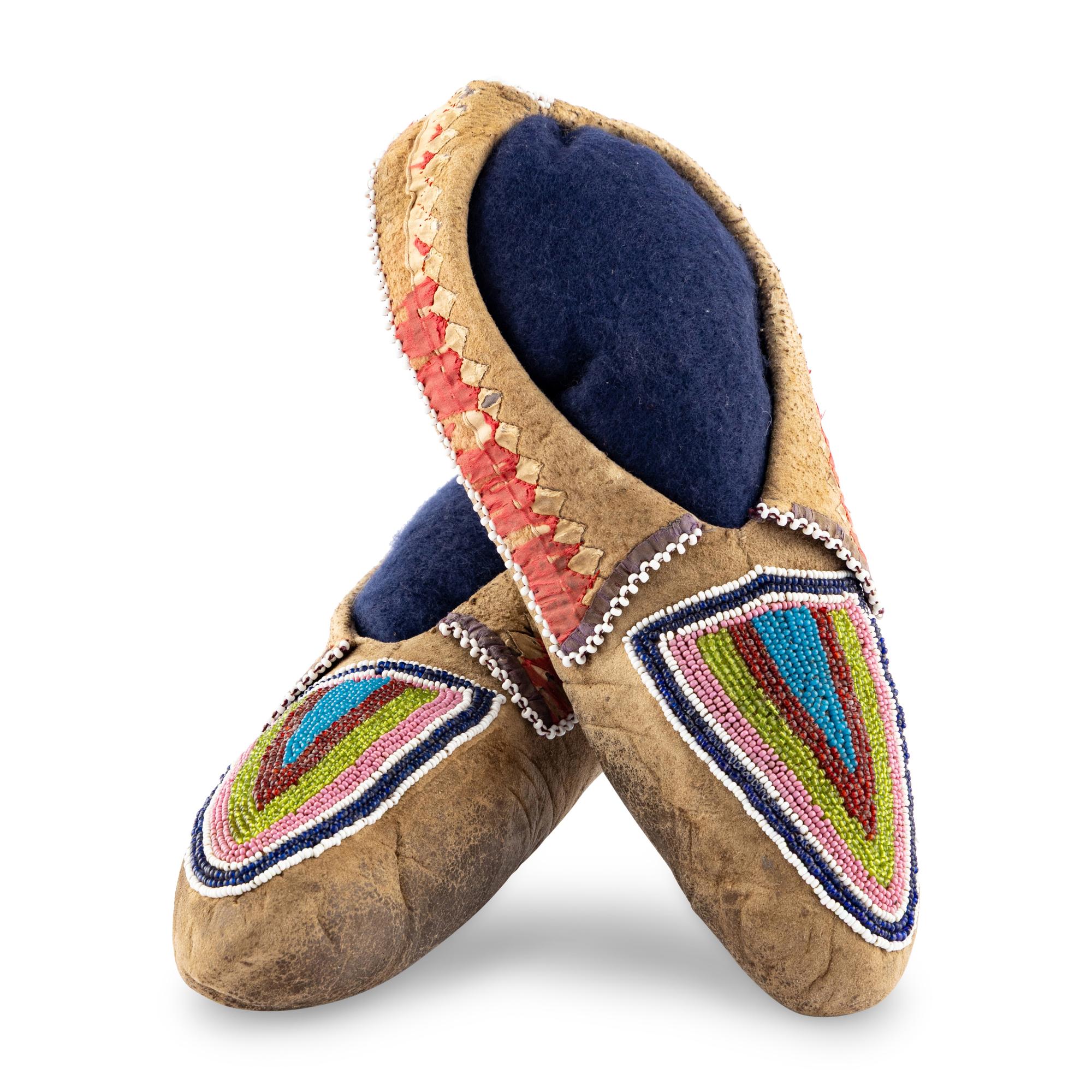 Delaware Beaded Hide Moccasins