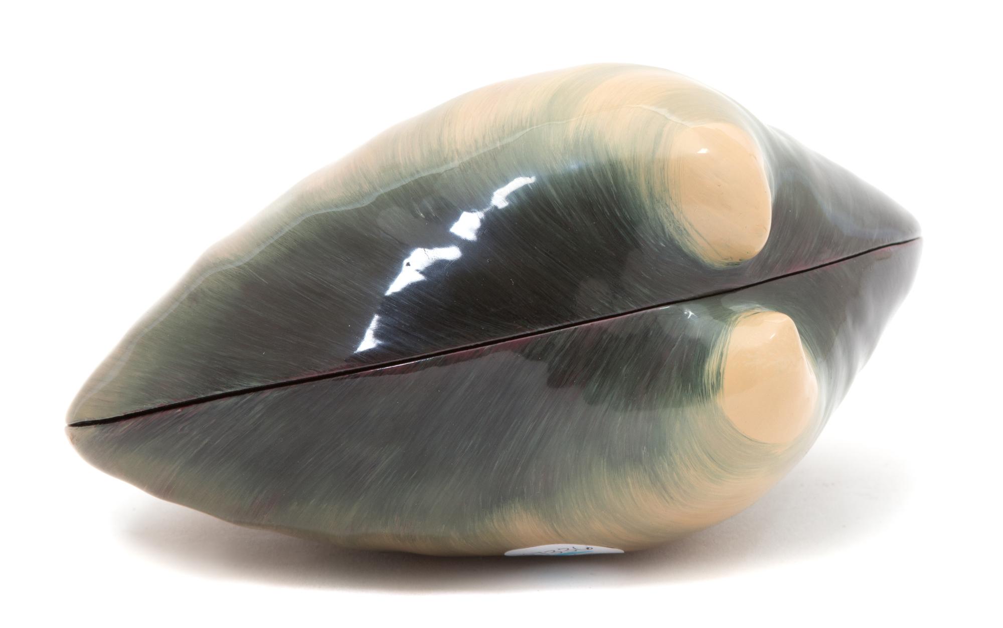 A Japanese Lacquered Clam Shell Box Length 8 1/2 inches. — 20TH CENTURY