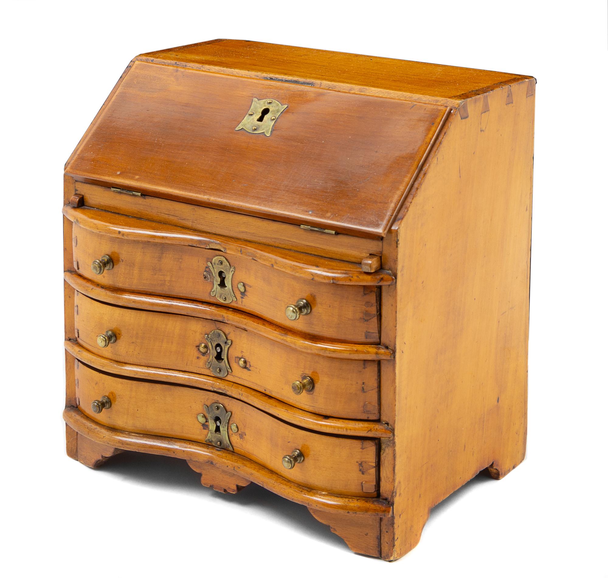 A Diminutive Continental Fruitwood Slant-Front Desk Height 8 1/8 x width 8 x depth 6 inches. — 19TH CENTURY