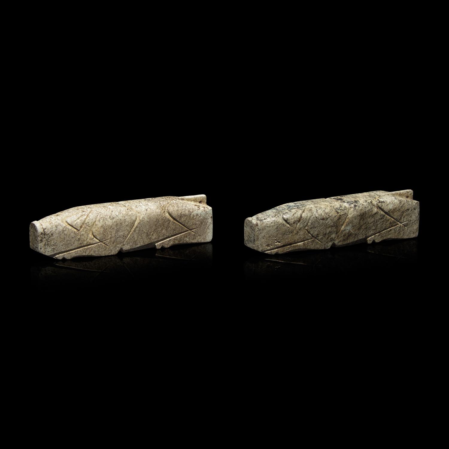 A Pair of Chinese Jade Pigs, Possibly Han Dynasty 或為漢 玉豬握一對