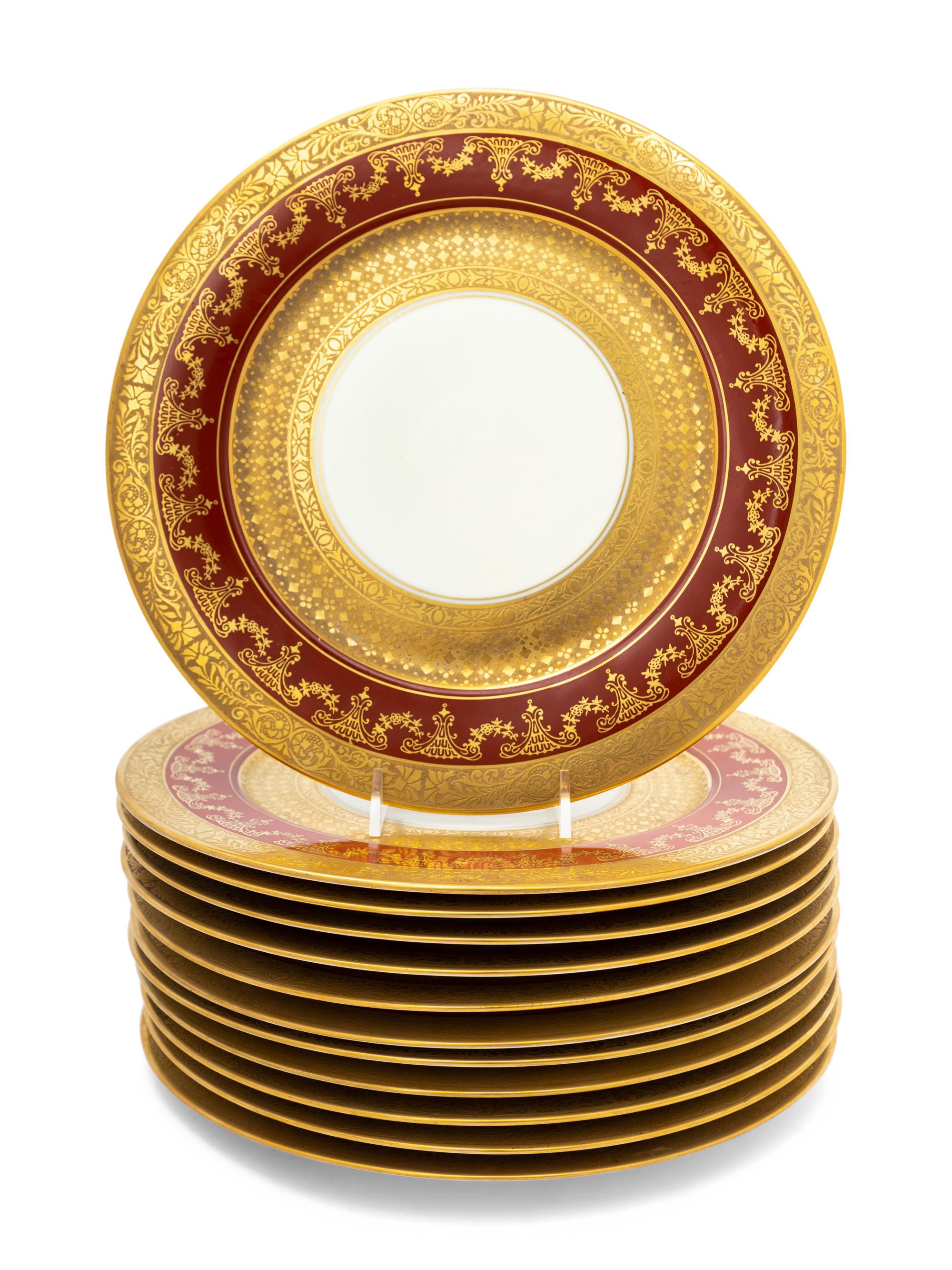 A Set of Twelve Thun Czechoslovakia Porcelain Plates