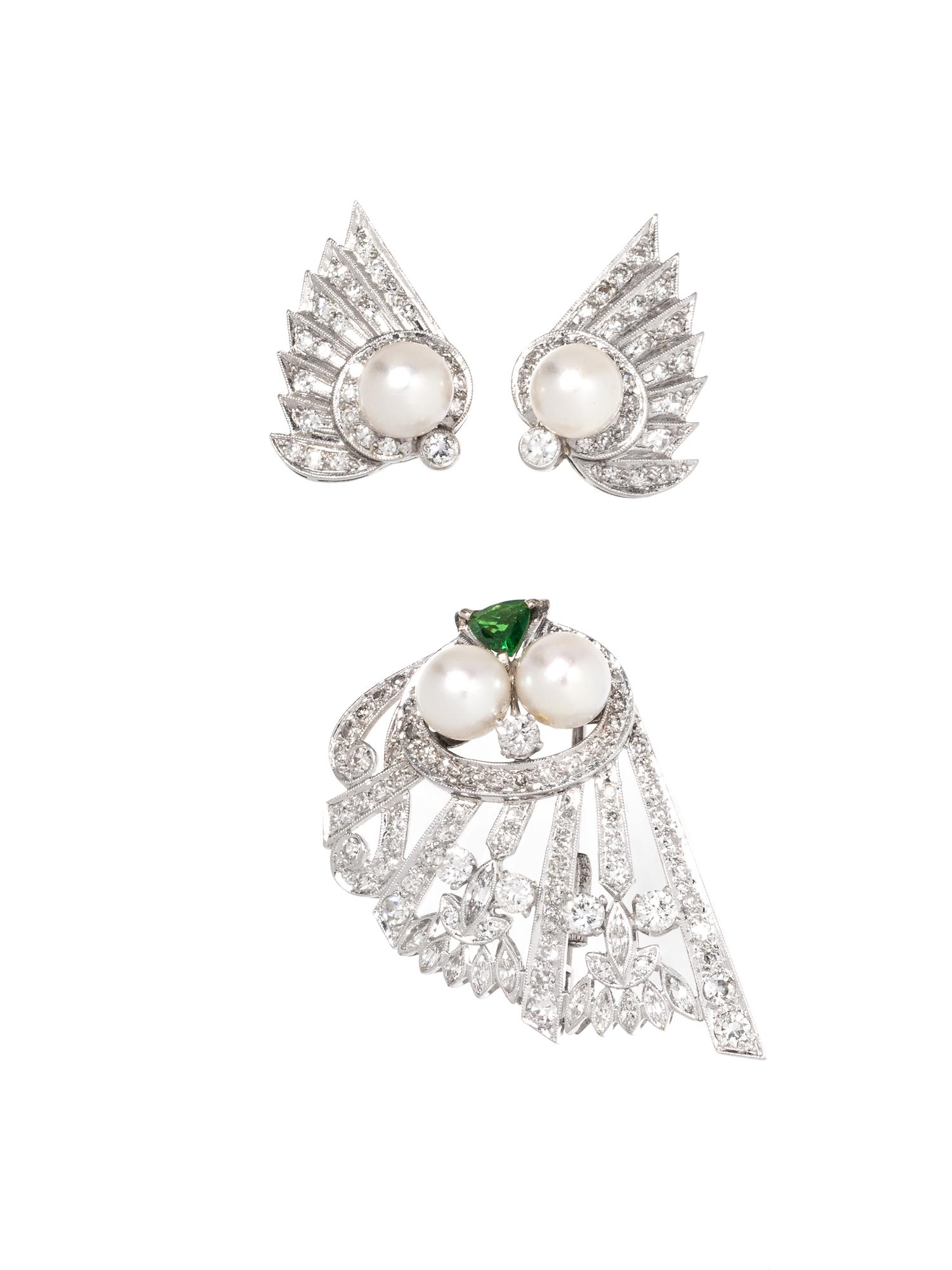 DIAMOND AND CULTURED PEARL SET