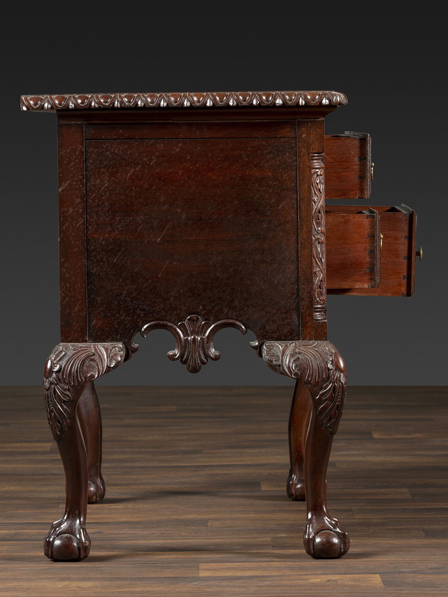 A Chippendale Style Shell-Carved Mahogany Dressing Table
