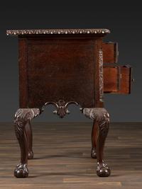 A Chippendale Style Shell-Carved Mahogany Dressing Table