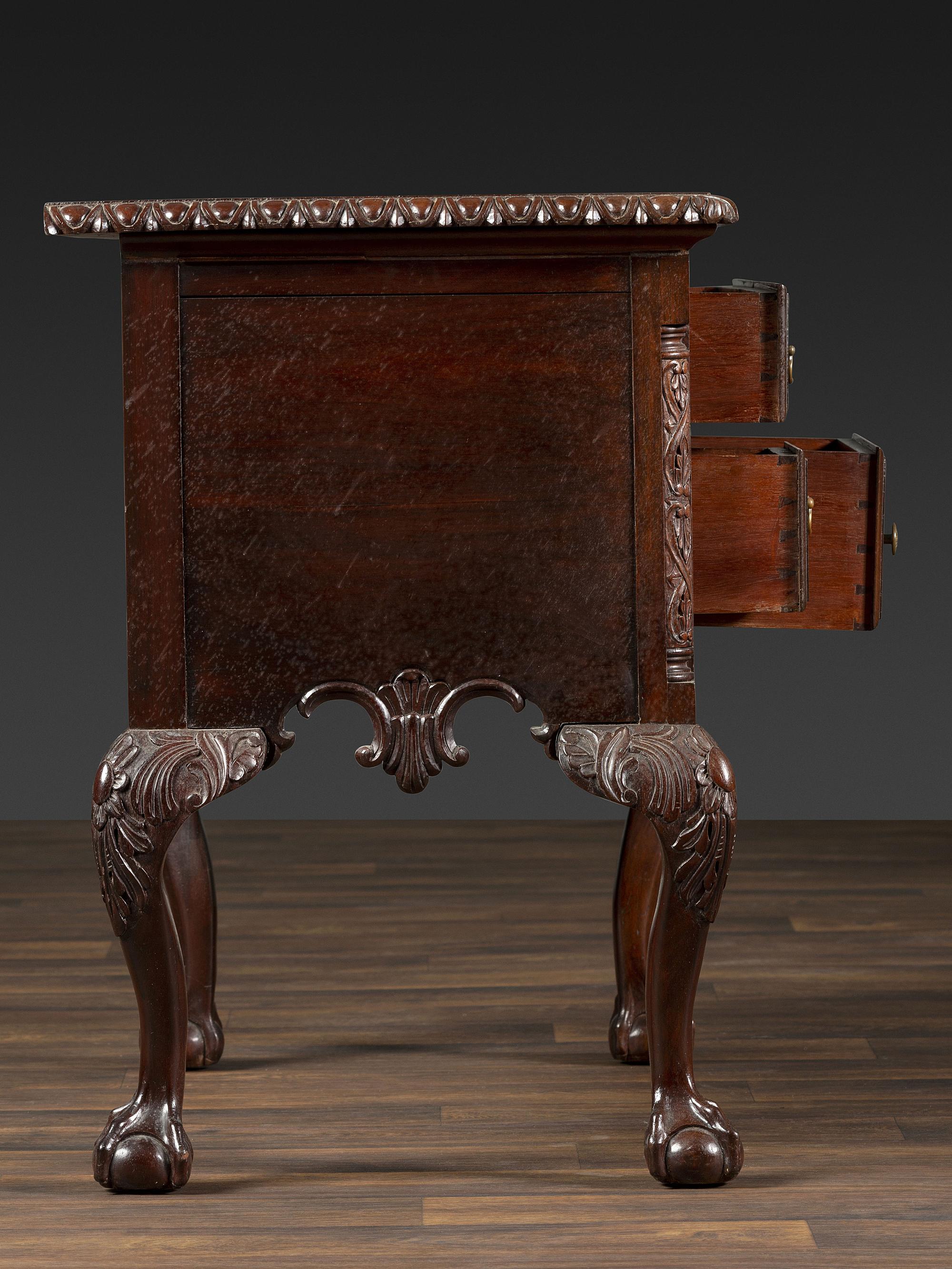 A Chippendale Style Shell-Carved Mahogany Dressing Table