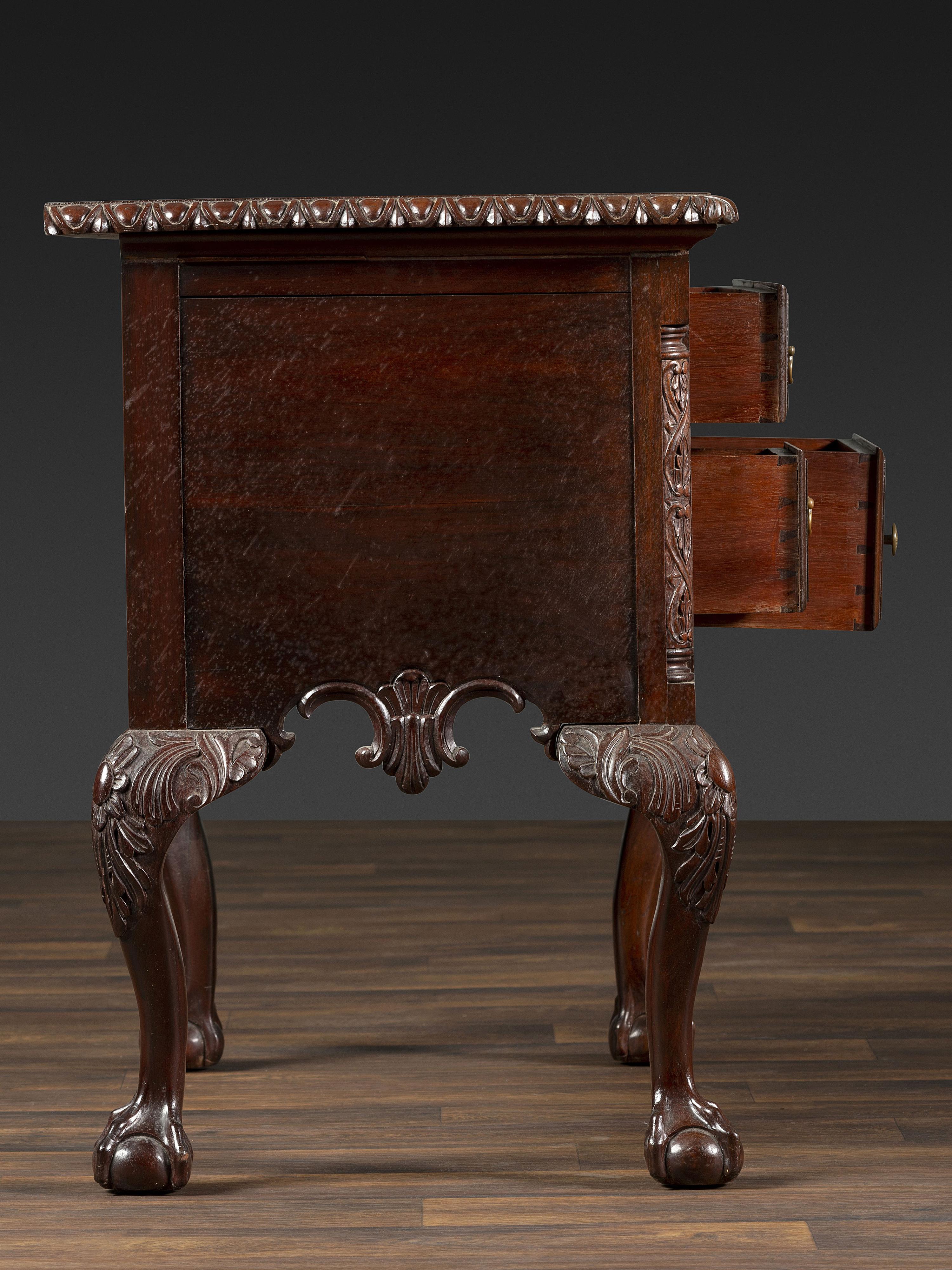 A Chippendale Style Shell-Carved Mahogany Dressing Table