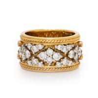 Diamond and Yellow Gold Ring