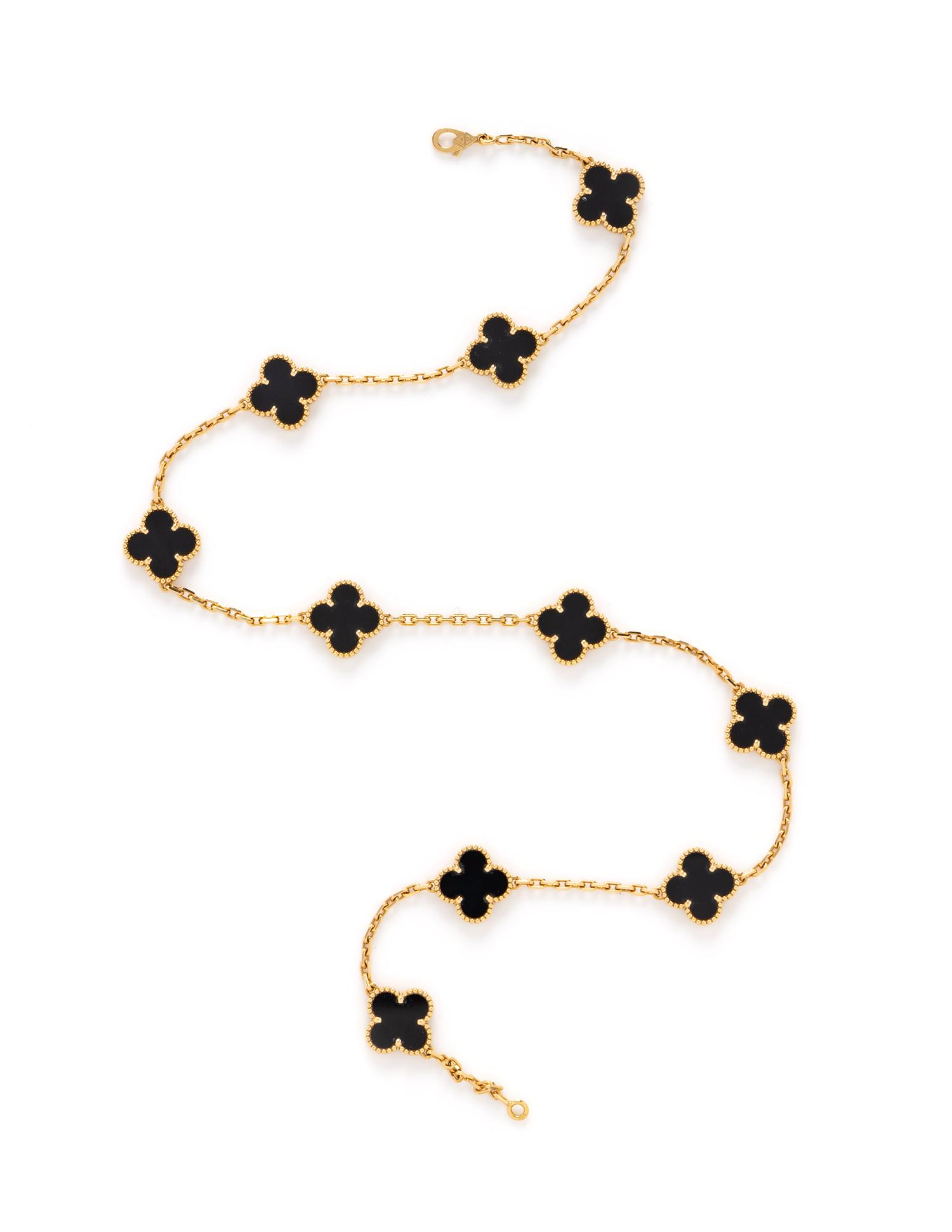 VAN CLEEF & ARPELS, YELLOW GOLD AND ONYX 'VINTAGE ALHAMBRA' NECKLACE