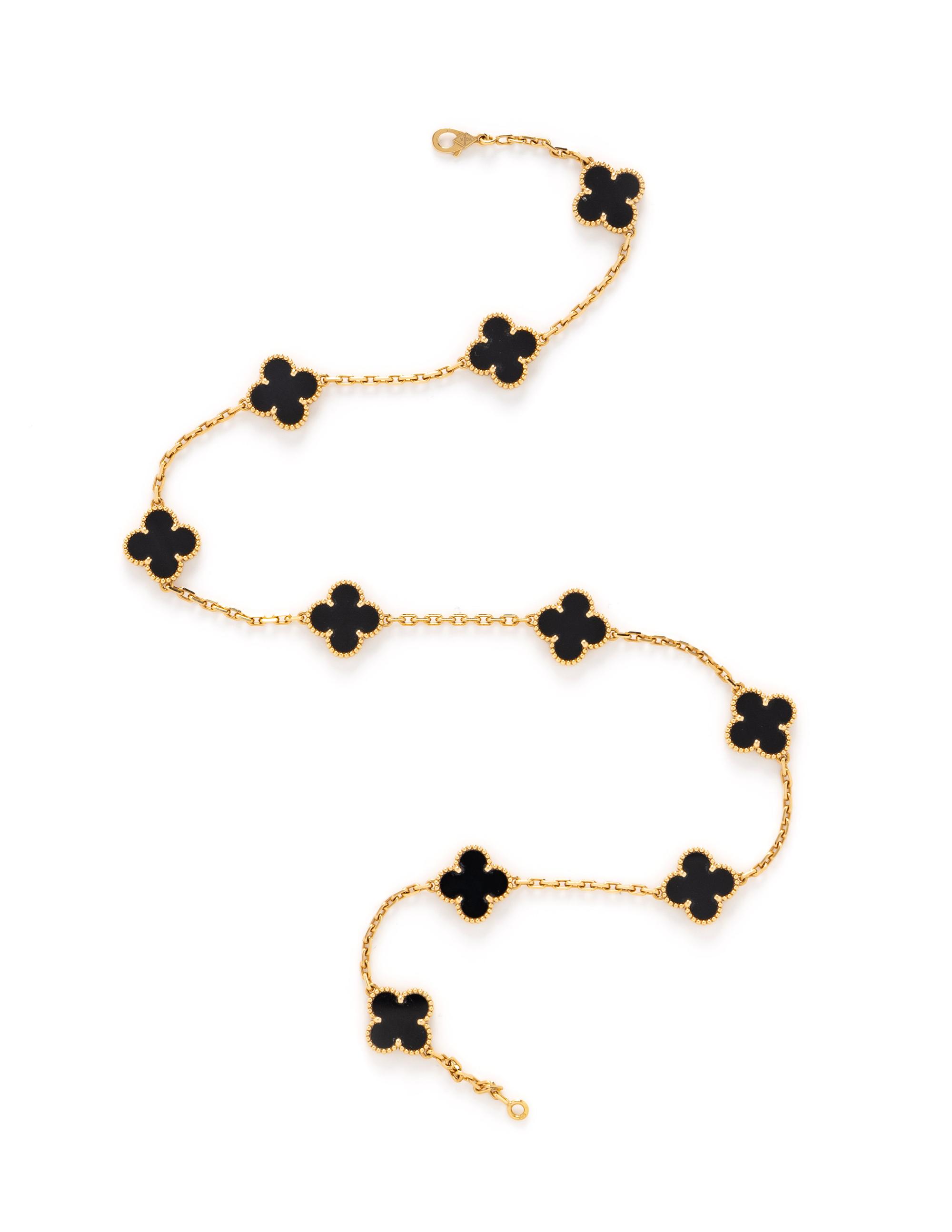 VAN CLEEF & ARPELS, YELLOW GOLD AND ONYX 'VINTAGE ALHAMBRA' NECKLACE