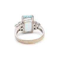 AQUAMARINE AND DIAMOND RING