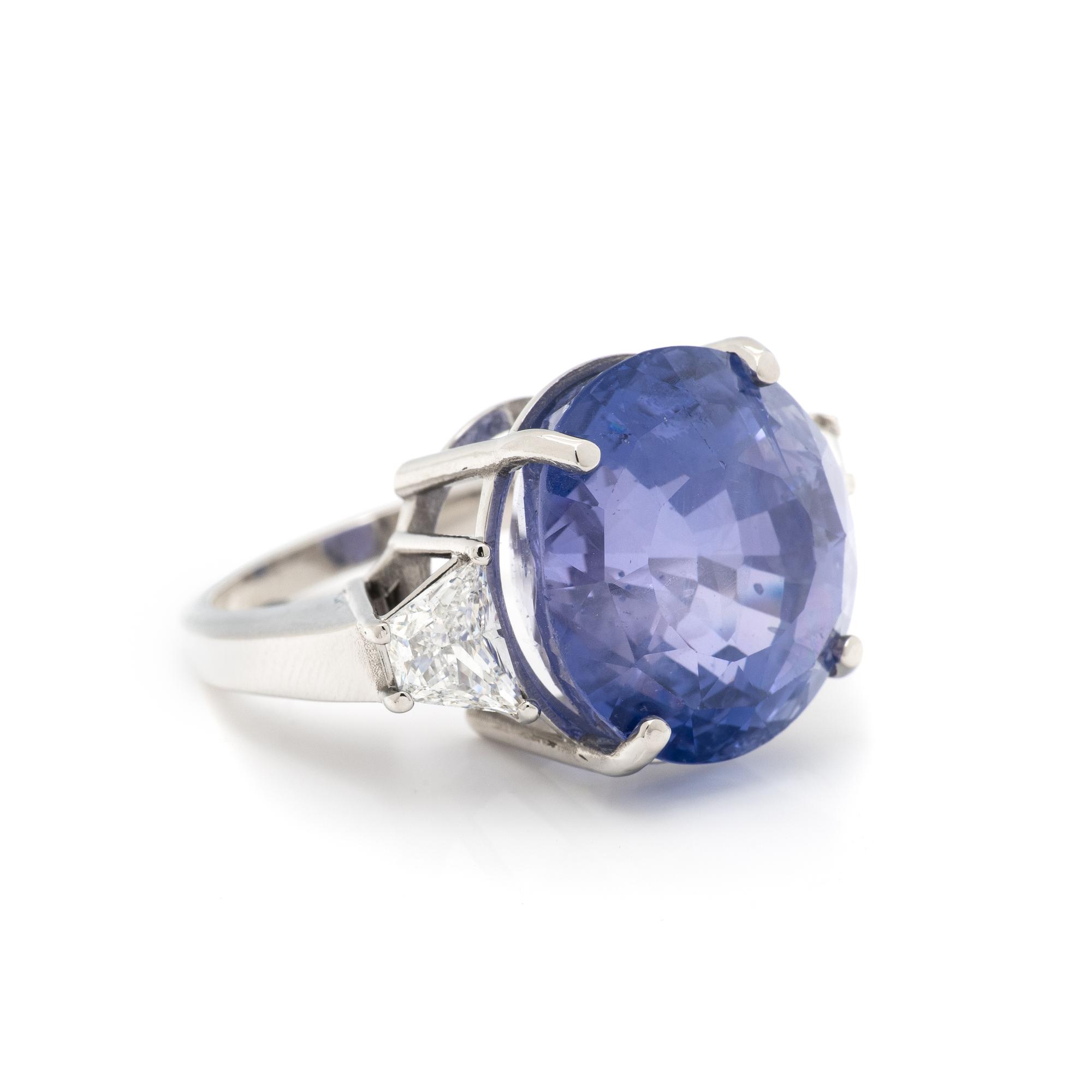 CEYLON COLOR-CHANGE SAPPHIRE AND DIAMOND RING