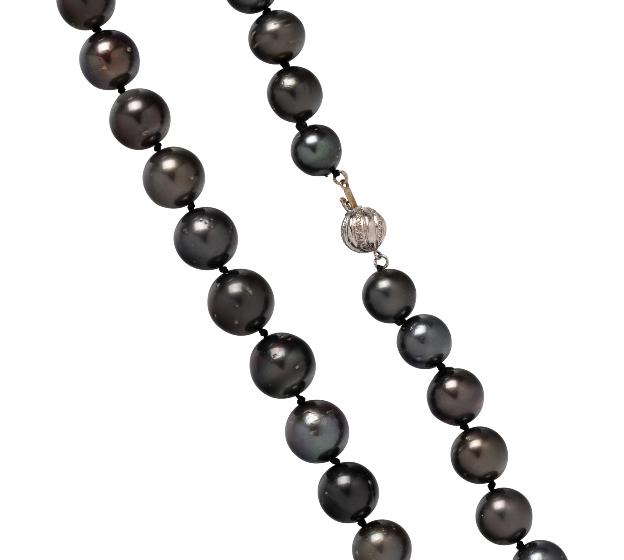 CULTURED TAHITIAN PEARL NECKLACE