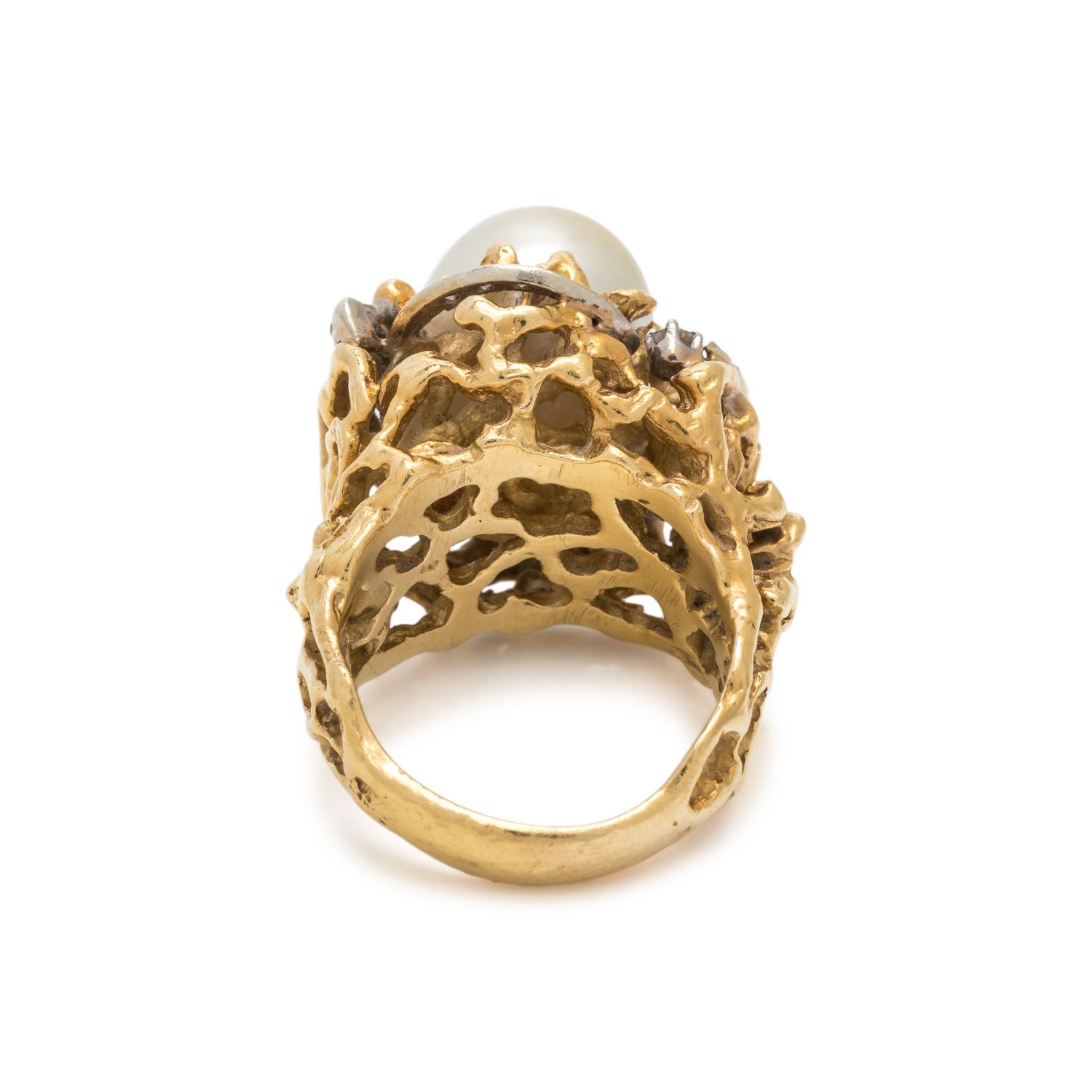 YELLOW GOLD, CULTURED PEARL AND DIAMOND RING