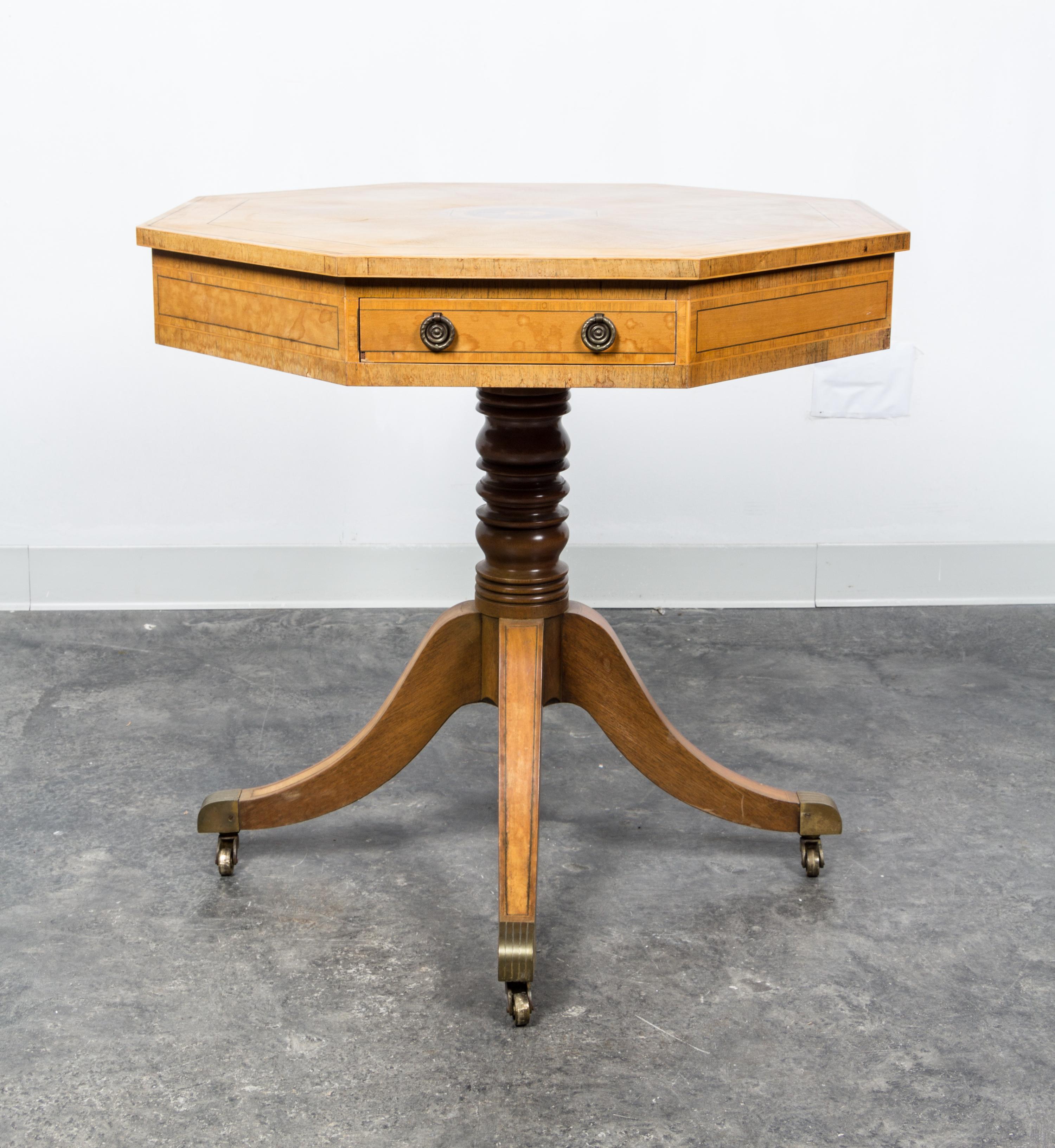 A Georgian Style Satinwood Center Table Height 28 1/4 x width 29 1/2 inches. — 20TH CENTURY