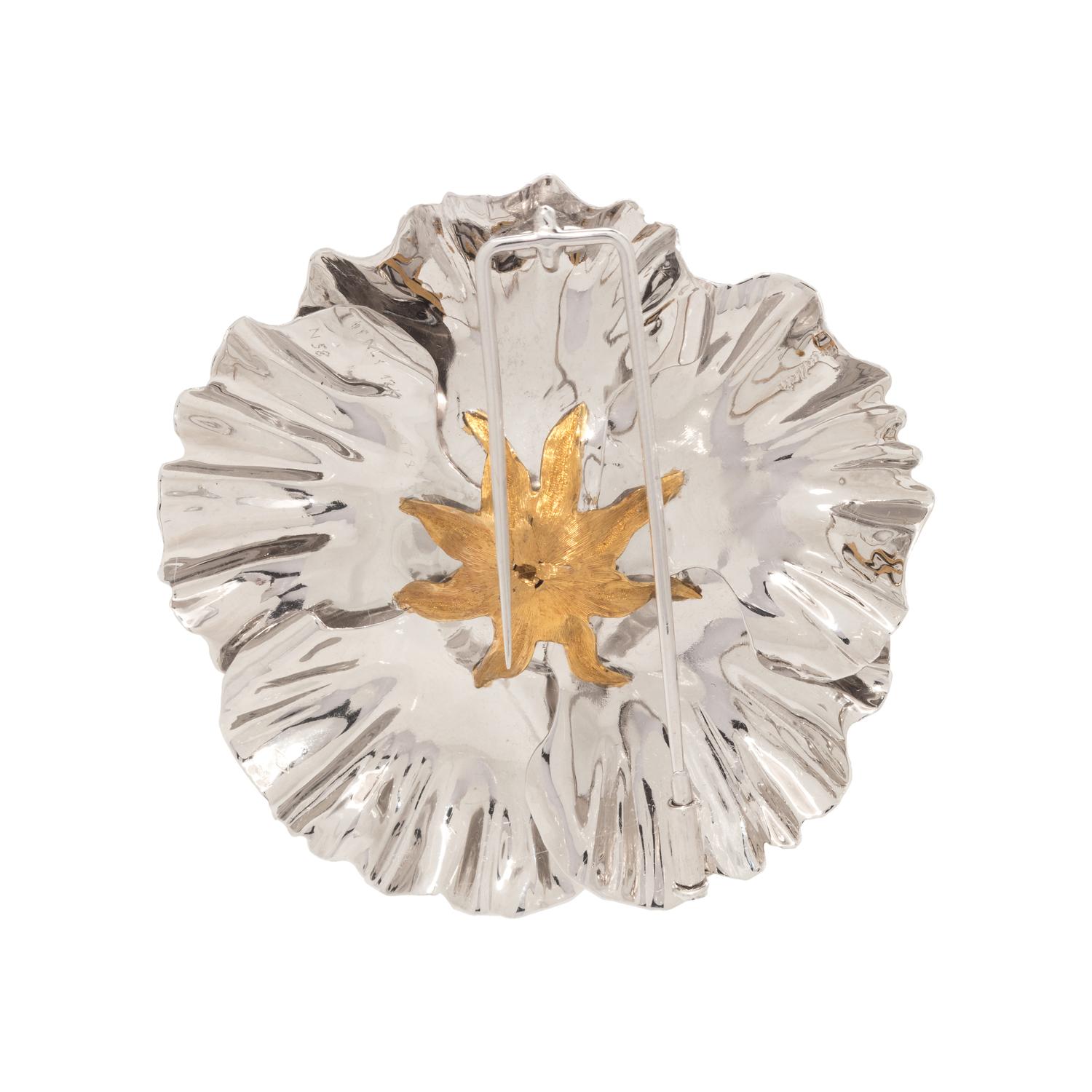 BUCCELLATI, BICOLOR GOLD FLOWER BROOCH