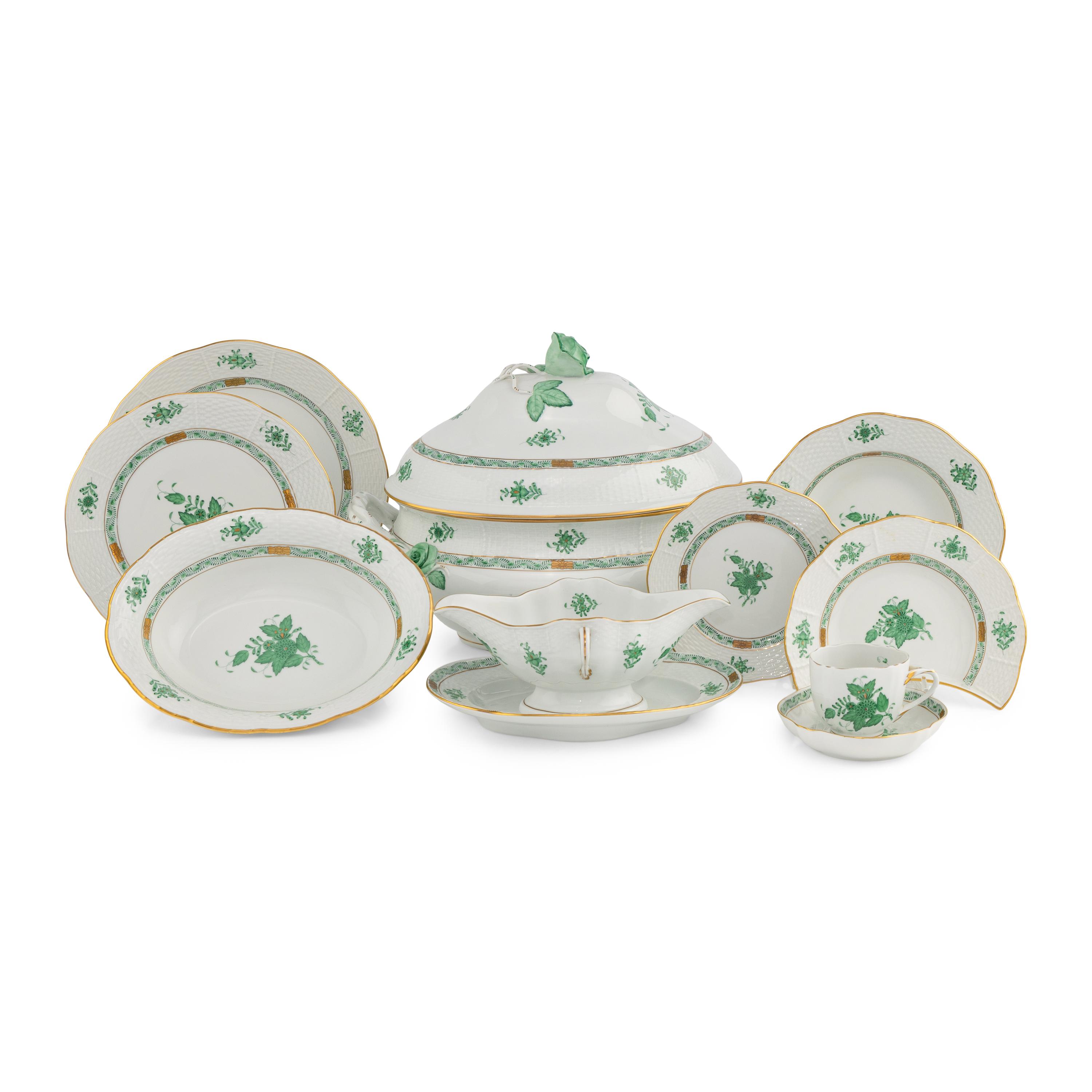A Herend Chinese Bouquet Green Dinner Service