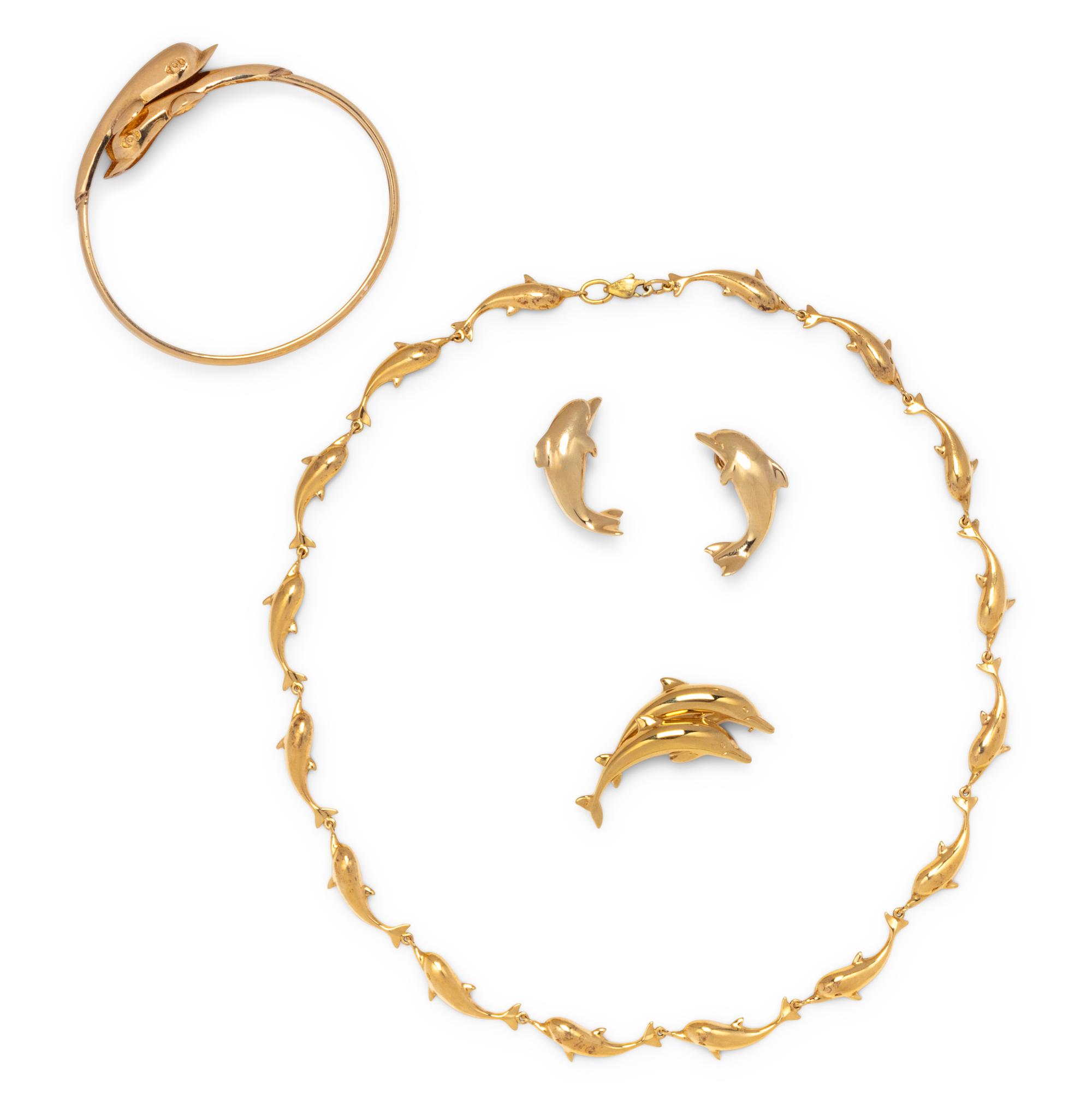 YELLOW GOLD DOLPHIN SUITE