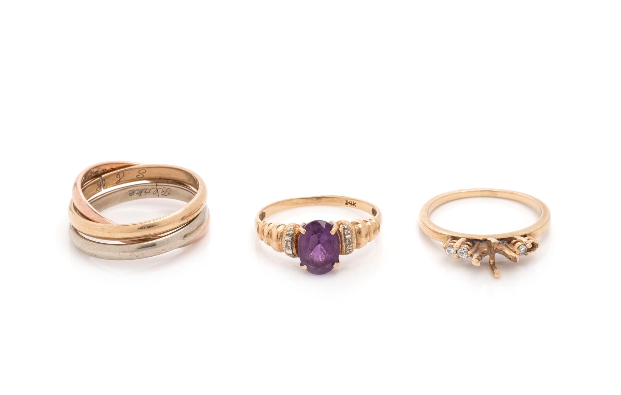 COLLECTION OF YELLOW GOLD RINGS