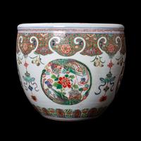 A Chinese Famille Verte Porcelain Fish Bowl, 20th Century 近代 粉彩鳳穿牡丹圖大缸