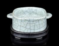 A Ge- Type Porcelain Ear Cup-Form Washer, Xi